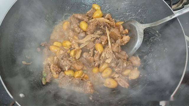 做法|百吃不腻的黄皮鸭做法,关键一步做好,清香开胃没一点腥味