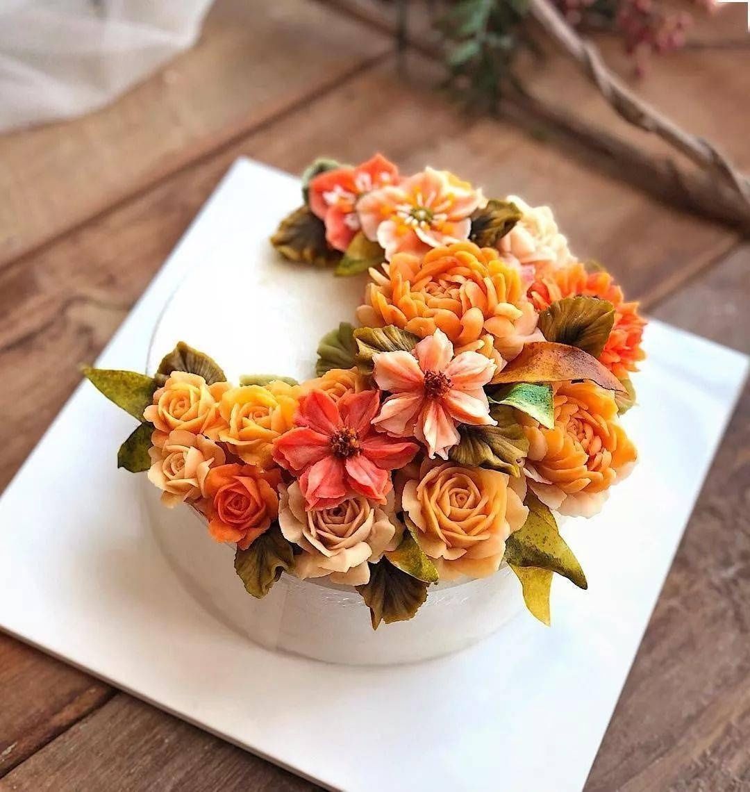 包袱蛋糕|脑洞太大韩国小姐姐晒神秘蛋糕,引百万粉丝每天催更太美了,每一张都让我流口水…