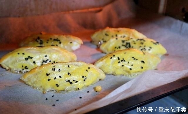 搭配|不用揉面不用醒,简单几步做芒果派,搭配芒果汁味道比买的还好吃