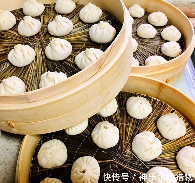 蟹黄汤包|你觉得中国十大著名包子有哪些?哪个最好吃?