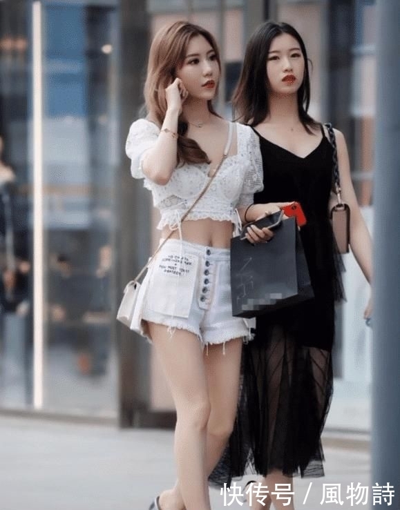 黑色|右边的小姐姐的性感风略胜一筹?