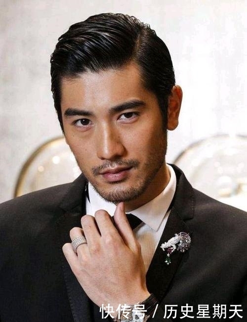  综艺|吴奇隆因被安保“按倒”上了热搜，却无意中暴露了综艺的“乱象”