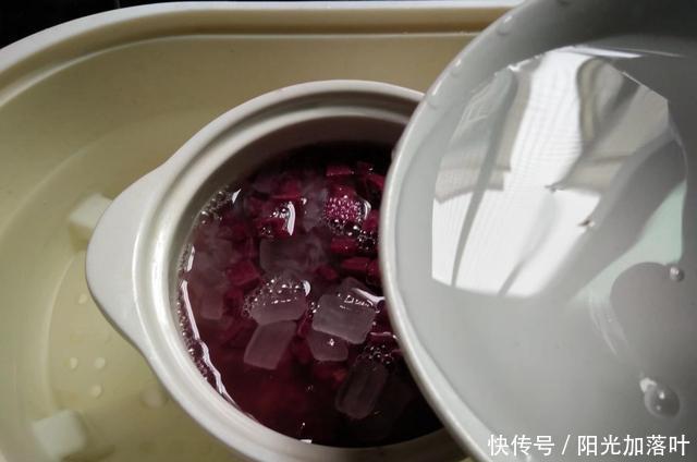 常喝|紫薯和“它”一起炖，女性常喝淡化斑点，脸色红润，不化妆也漂亮