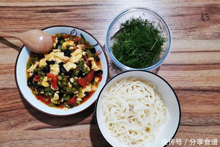 两样|立秋后,这两样蔬菜抓紧吃,做成打卤面营养又解馋