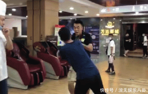 反手|帅！女生遭男子猥亵殴打，他反手就是一摔