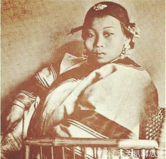 清朝|清朝福晋罕见老照片,一个比一个美,溥仪亲祖母是她!