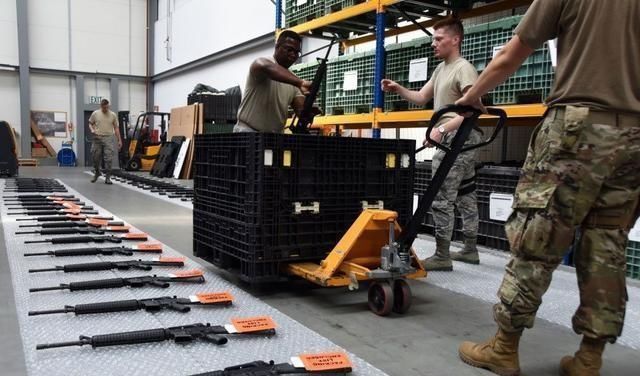 当地人|驻德美军撤走上万人,德国虽然收获了自由,却要面对尴尬与痛苦