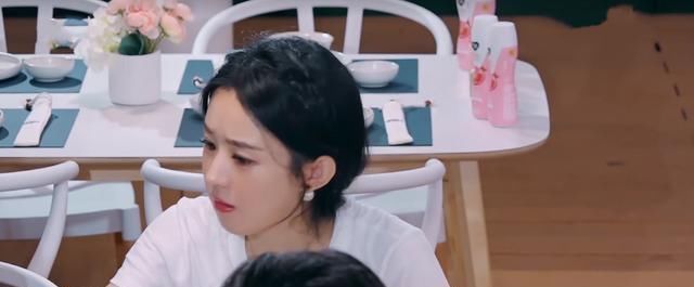 冤不冤|《中餐厅4》赵丽颖被骂冤不冤看看秦海璐的表现,就知道答案了