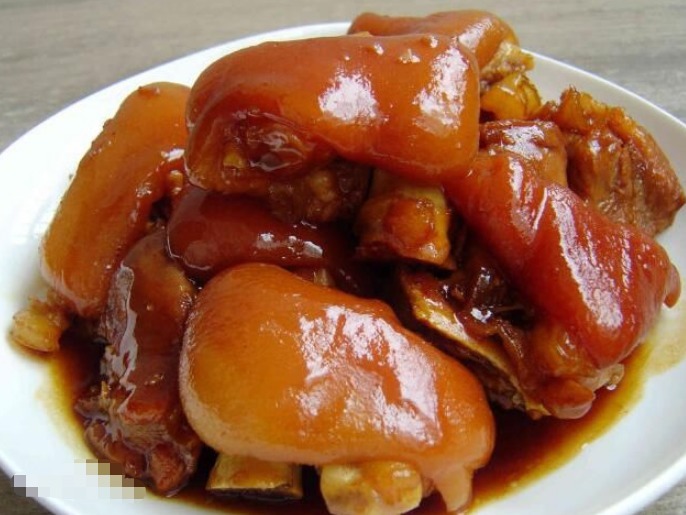  就可以|焖猪蹄时，直接下锅煮是大错特错，多加1步，猪蹄软糯入味无腥味