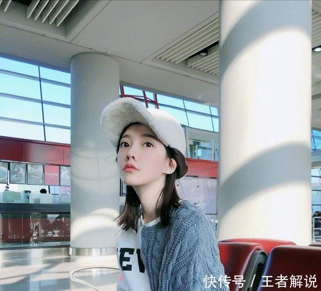 冯提莫|东方风云榜冯提莫获奖,也算是对她自己的肯定,歌手这条路很正确