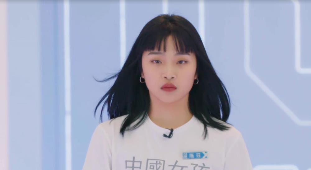 回复|蔡徐坤遇见和自己同年同月同日生的女孩,反而被女孩回复笑到了