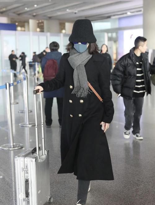 减龄|想要穿搭年轻还显小,掌握这几套学院减龄风搭配,看着能小好几岁