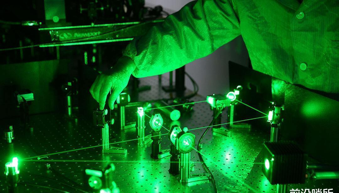 霸权|遭美机构污蔑后,潘建伟团队突然放出消息:“量子霸权”该易主了