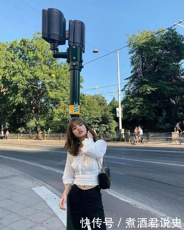  吊带衫|这5件夏日必备上衣，太好穿了！