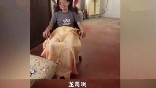 索赔|女子商场管“闲事”被打，反向商场索赔