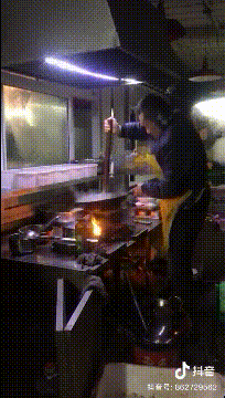  GIF|搞笑GIF：别动啊！这马上就好，就可以出去玩了！