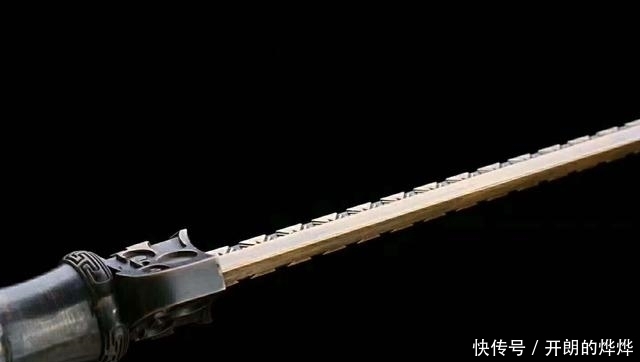 未开刃|"你可能不知道1965年出土的越王勾践剑到底有多厉害?"