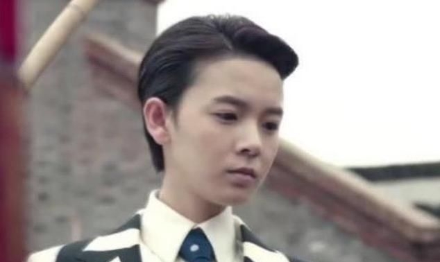 唯独|“女扮男装”的4个女星,效果一个比一个假,唯独她能蒙混过关!