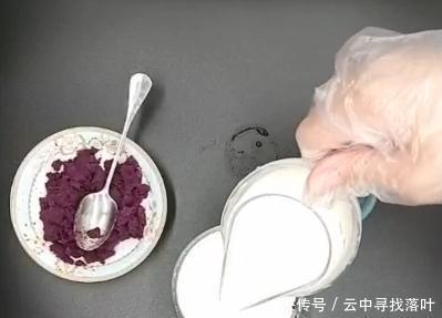 紫薯|超简单的甜品之魂—紫薯木糠杯