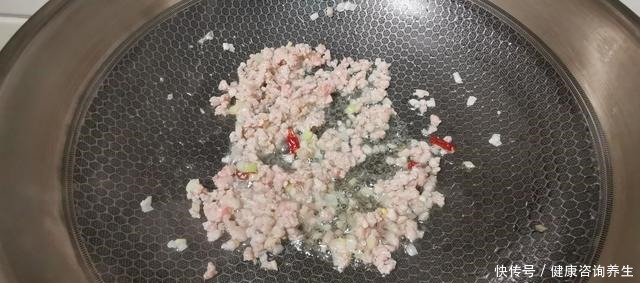 收藏|经常吃粉条,一炒就成团现在终于知道为什么了,我先收藏