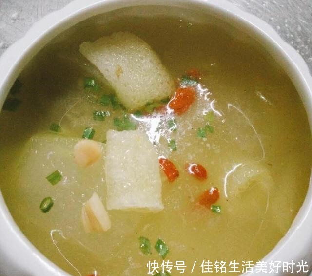 入少许|这样制作冬瓜汤,营养丰富,汤汁鲜美,还能清热解毒哦!