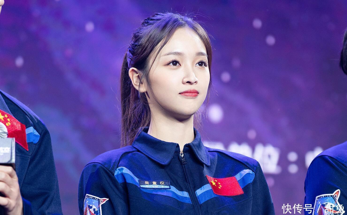  垃圾桶|挑战吧太空开播在即，吴宣仪朱正廷花式互怼，“姐弟模式”妥妥的