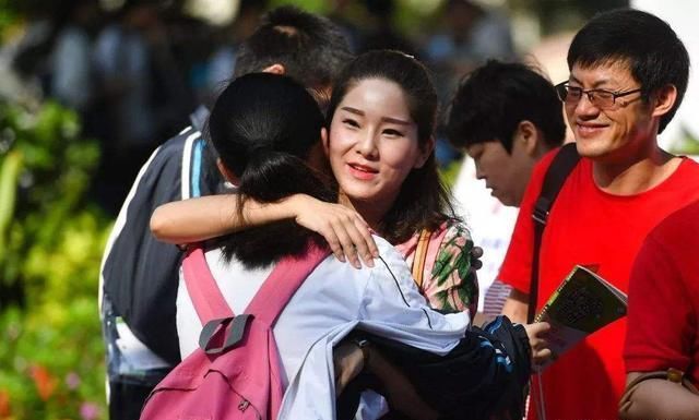 人性|初三男孩中考后纵火烧房跳楼身亡:是人性脆弱还是现实残酷?