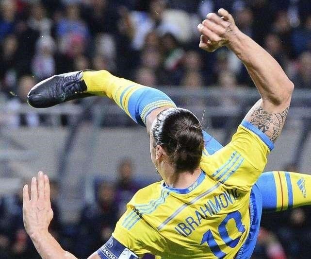 世界足坛|世界足坛四大非人类C罗的蝙蝠背、纳尼的腹肌、卡洛斯的大腿!