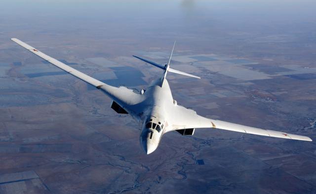 战略|俄罗斯被美军彻底惹怒!数千枚导弹已解锁,战略飞机紧急升空