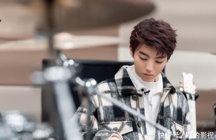 萧敬腾|表演系不怕表演,王俊凯示范壁咚,成新乐队团宠