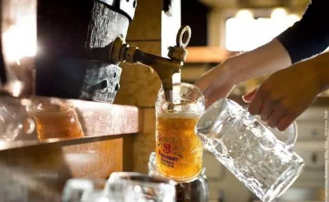 古城堡|60几岁的古城堡之途为什么能一直维持“青春年少”?