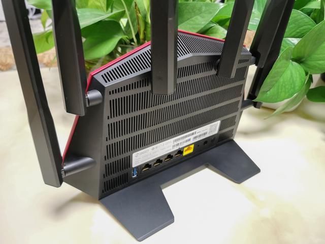 一飞冲天|路由器也玩RGB,网速加成一飞冲天——360路由器V5X评测