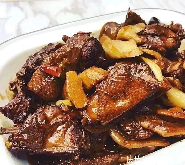 推荐|精选美食推荐:粉丝茄子煲,酸辣鸡杂,洋葱炒鸭肉的做法