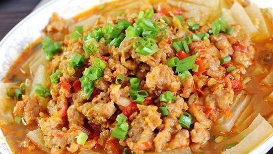 开心|家常菜美味的饭菜,美味的营养,满足食欲,一家人玩得很开心