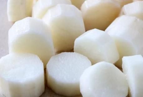 牢记|炖羊肉时,牢记“1不放2不要”,羊肉鲜嫩羊汤鲜美,无膻味更营养