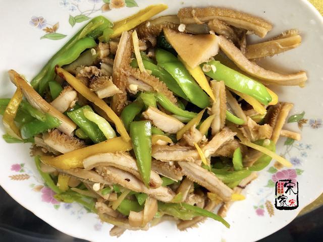  爷爷|爷爷生日，菜刚端上桌嫂子坐下就吃，姑姑停！老人还没动筷子