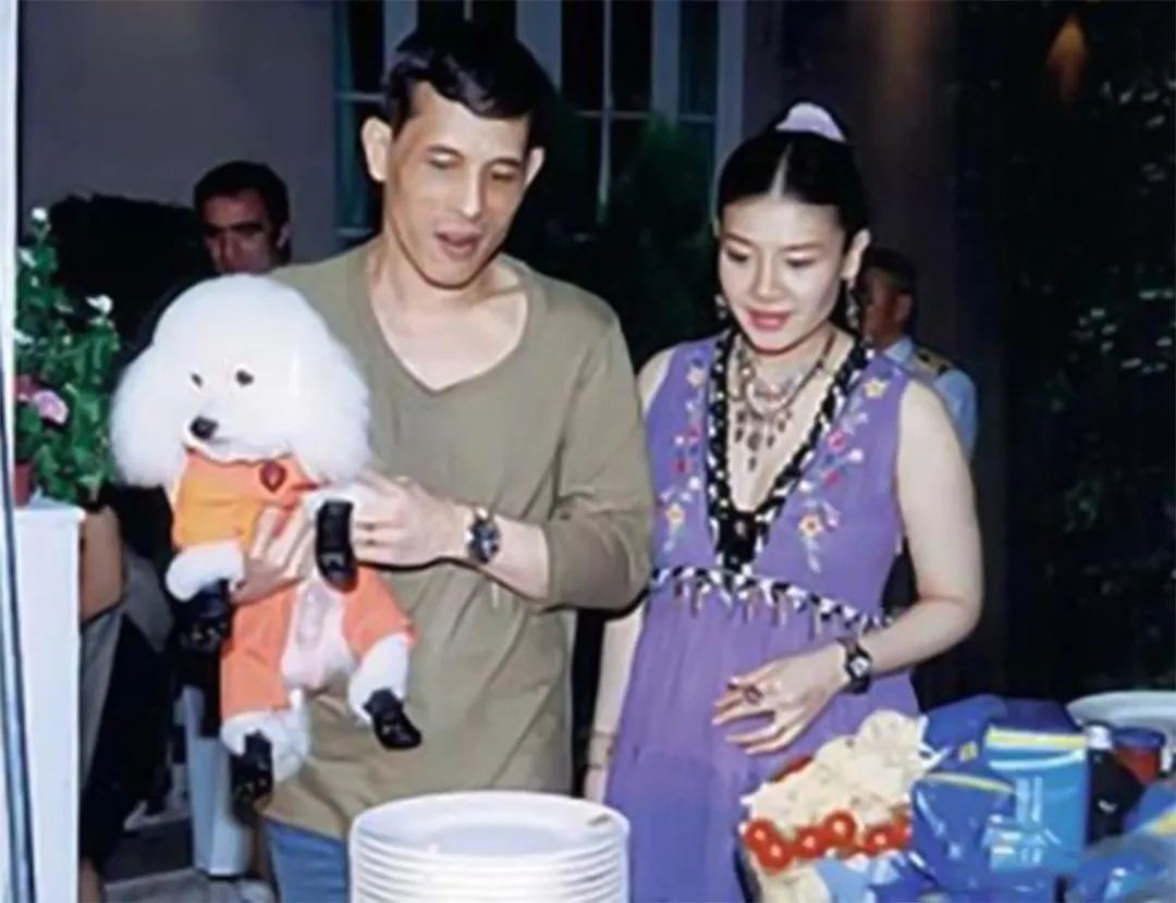 智力|提帮功智力障碍有原因，西拉米怀孕前后，一直陪伴着“空军元帅”