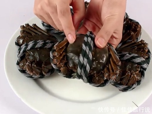 鲜嫩|蒸螃蟹时,直接上锅蒸就错了,多加1步,肉质鲜嫩细腻没腥味!