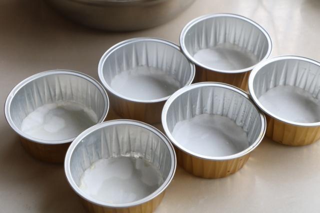  香甜|极简版蒸糕，4个鸡蛋1把面粉，不用油上锅蒸，香甜软糯味道好