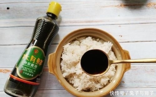 酸酸甜甜|美食密码!当季菠萝当季吃,解锁进阶版菠萝炒饭,酸酸甜甜很开胃