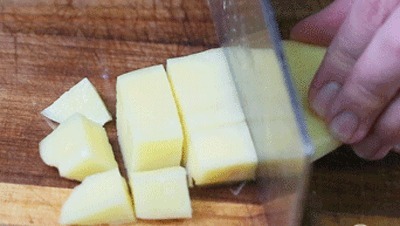 粘锅糊锅|土豆别再炒丝儿了,这样煎一煎,比吃肉还香