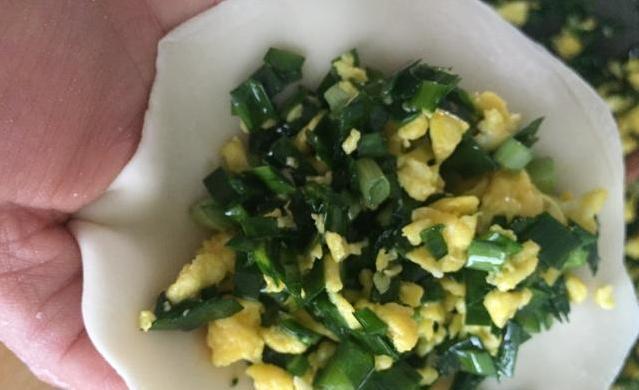 秒杀|冬天男人要多吃韭菜盒子,教你这样做皮薄馅大,绝对秒杀外面卖的