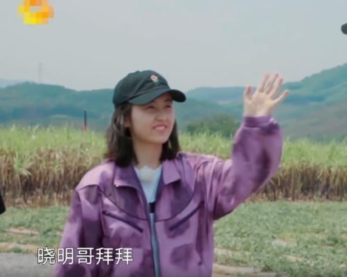  彭昱畅|黄晓明坐车离开，谁注意与张子枫的告别方式？这是对她成年的尊重