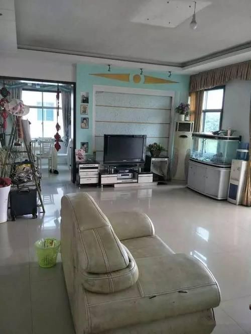 农村|去男友乡下老家,他说的茅草房原来是别墅,感觉自己赚翻了