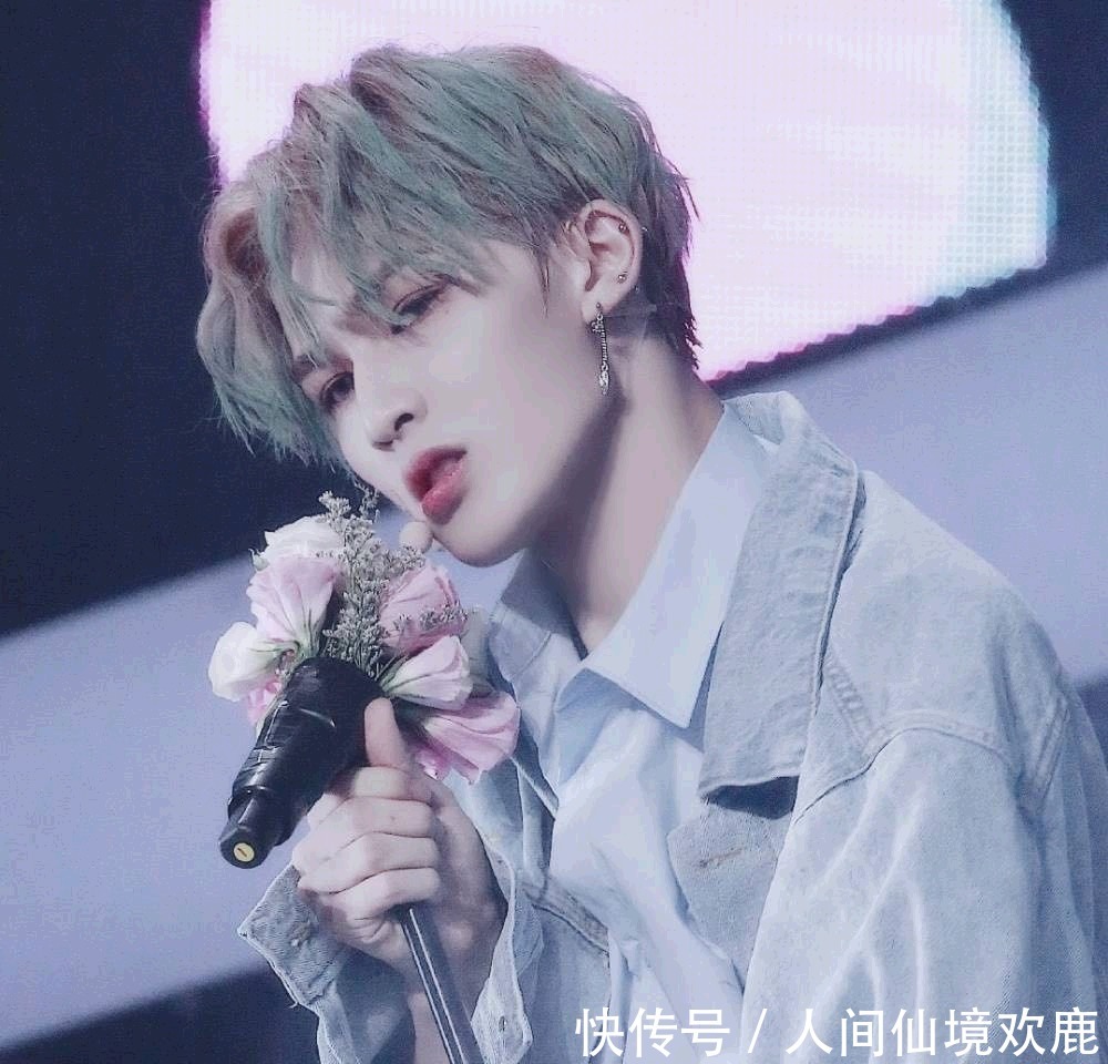 朱正廷|乐华艺人是提线木偶?朱正廷演唱会读信,竟发现内容被篡改