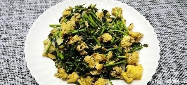  胃肠|不焯水不能吃的5种蔬菜，很多人都不知道，怪不得会胃肠不适