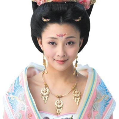 杨玉环|杨玉环的容貌复原图，带你看看古代的羞花有多美！