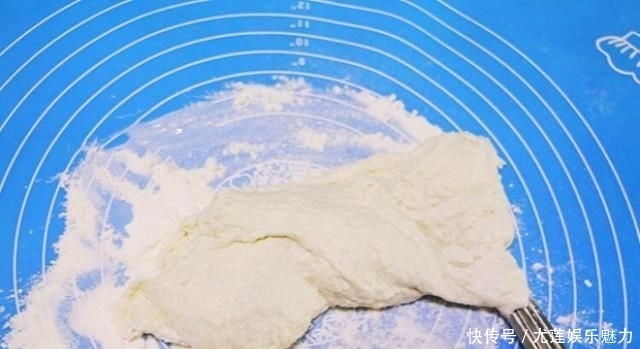 饺子|不要总是用面粉蒸面包。加一把韭菜和两个鸡蛋,比饺子好吃