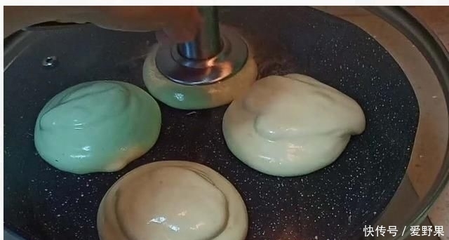 蛋糕|用平底锅就能做出很绵软无油、低糖的蛋糕饼,大人小宝宝都可以吃