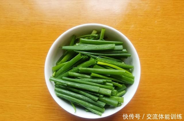  面条|夏天，面条还是这样做好吃，根根爽滑，消暑美味，连吃一周也不腻